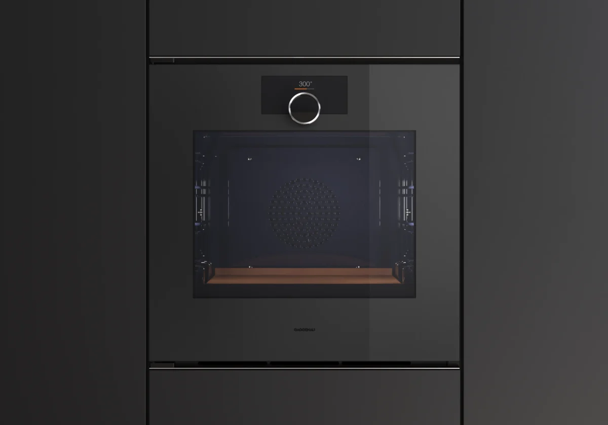 Встраиваемый духовой шкаф Gaggenau в минималистичной кухне